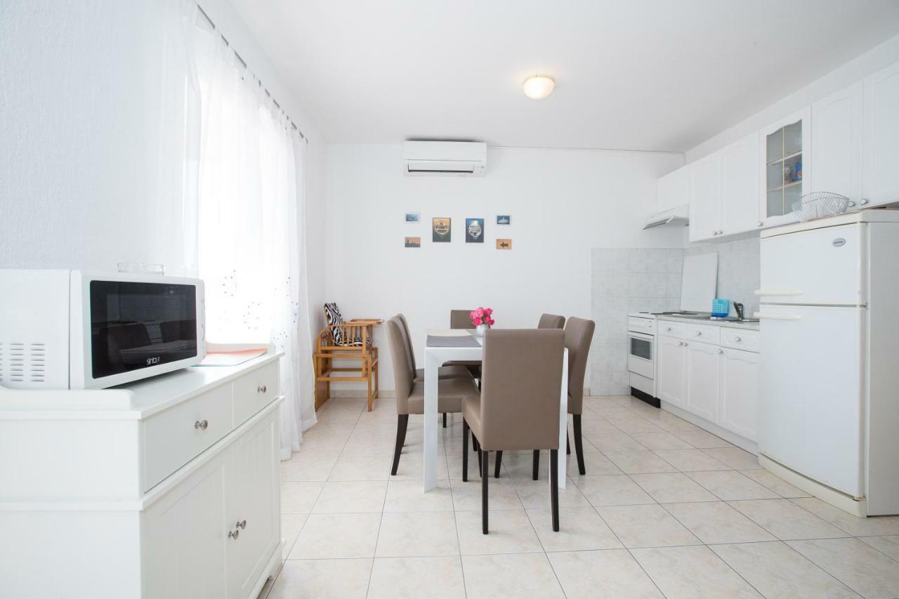 Apartments Dania Lopar Kamer foto